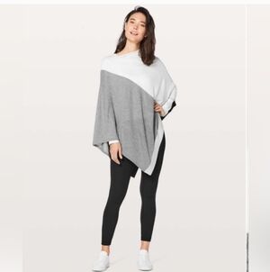 Lululemon Yin Poncho Heathered White/Heathered Core Med. Grey / Heathered Black